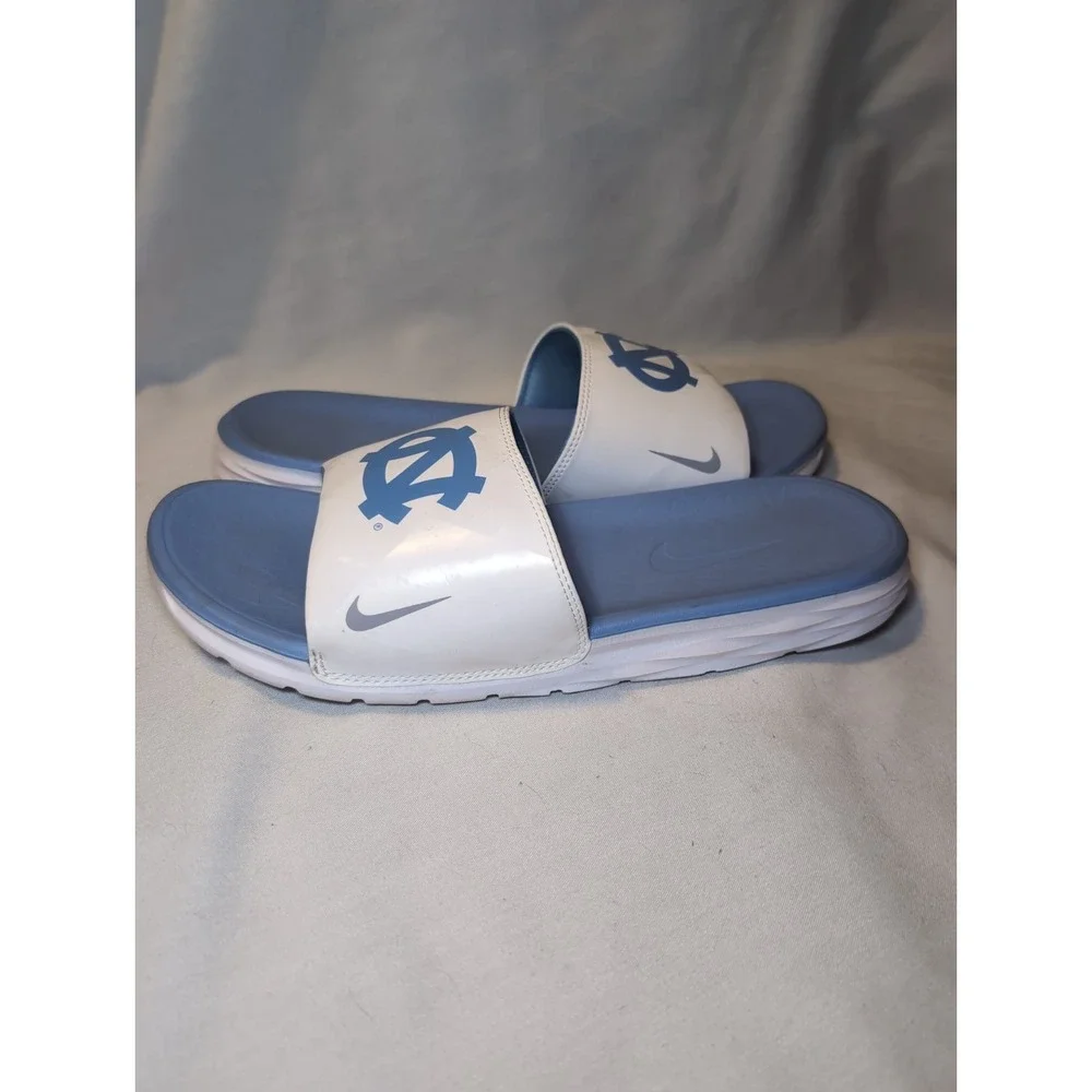North Carolina Tar Heels UNC Tarheels Nike Benassi Solarsoft Slides Mens 11